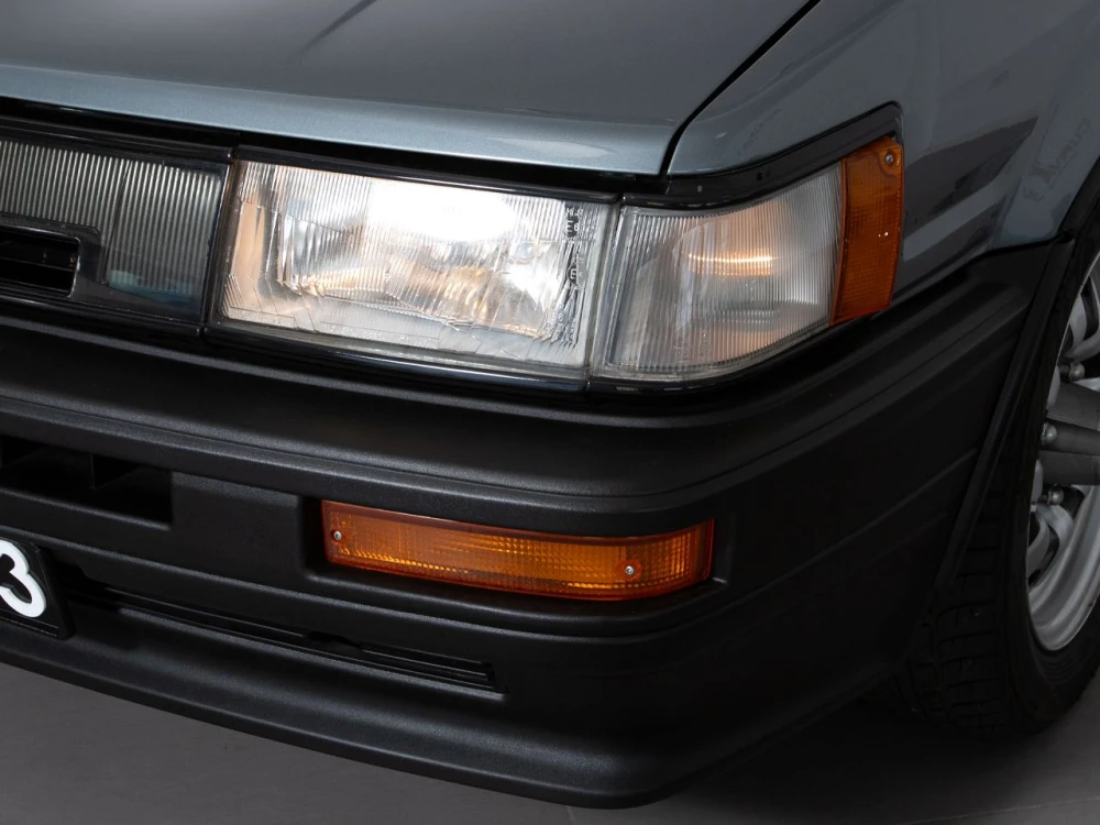 Toyota Corolla Coupe GT (AE86) 6
