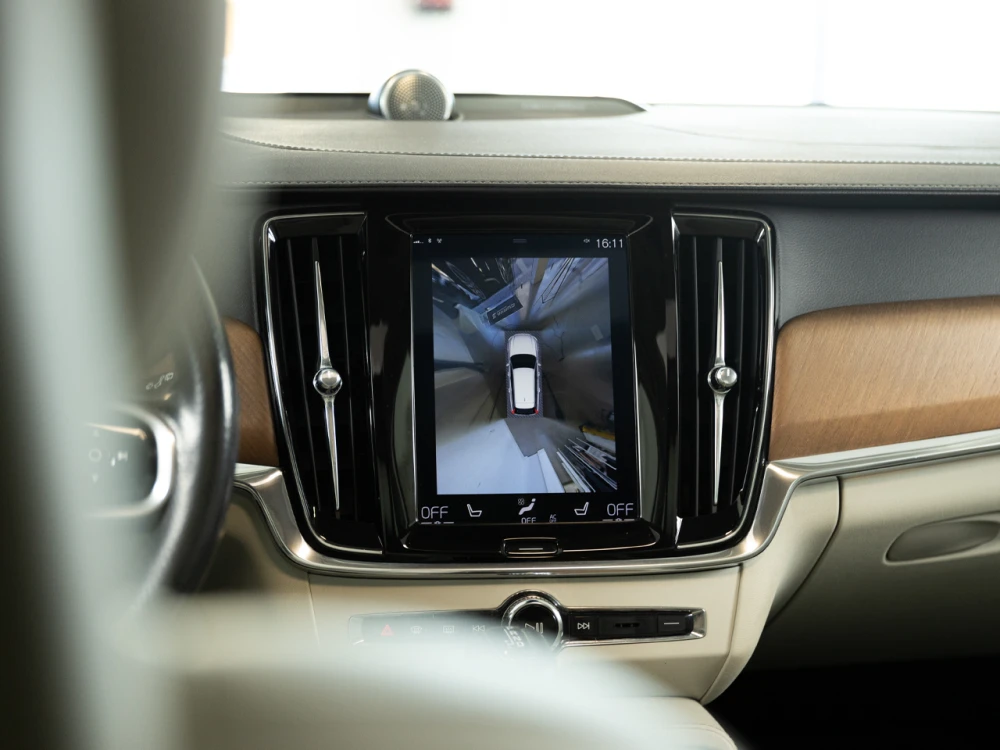 Volvo V90 D5 Inscription AWD Geartronic 31