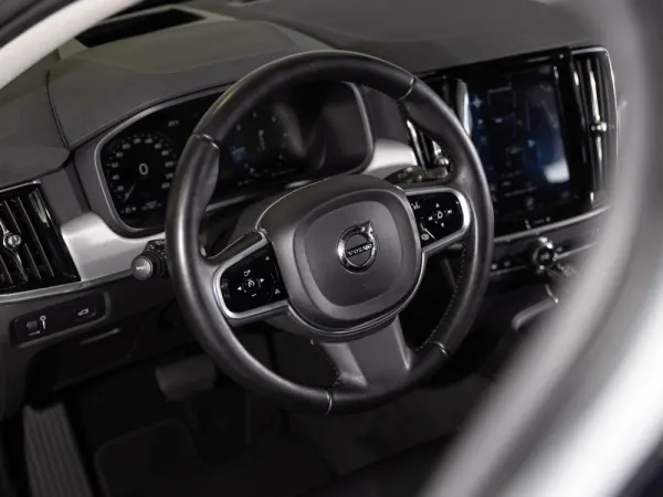 Volvo V90 2.0 D5 Momentum AWD Geartronic 14