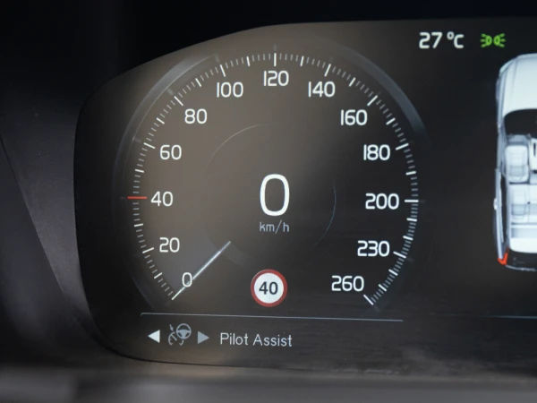 Volvo V90 D5 Inscription AWD Geartronic 14