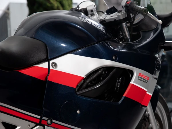 Suzuki GSX 750 F 7