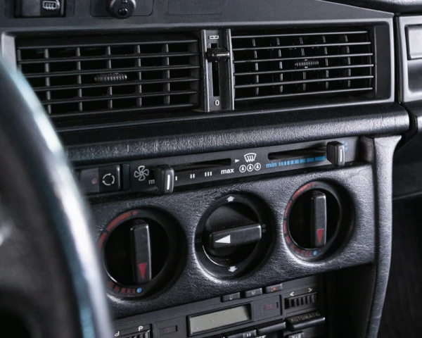 Mercedes-Benz 190 E 2.5-16v 17