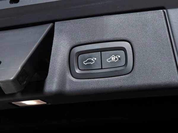 Volvo V90 D5 Inscription AWD Geartronic 5