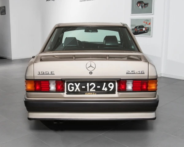 Mercedes-Benz 190 E 2.5-16v 3