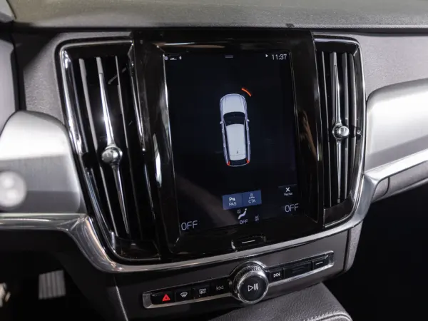 Volvo V90 2.0 D5 Momentum AWD Geartronic 26