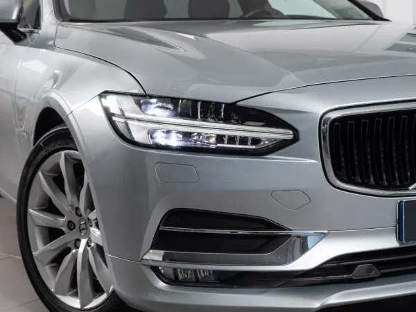 Volvo V90 2.0 D5 Momentum AWD Geartronic 5