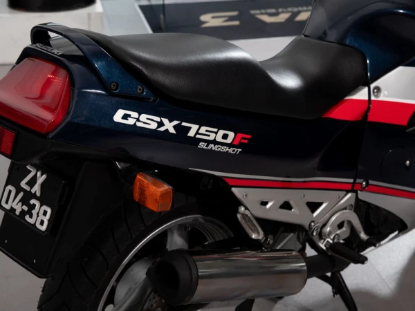 Suzuki GSX 750 F 4