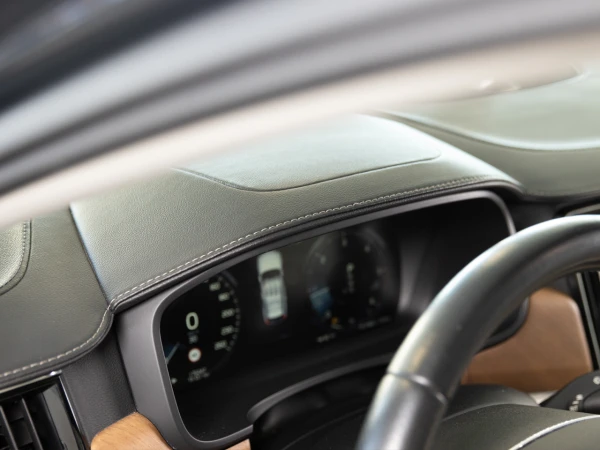 Volvo V90 D5 Inscription AWD Geartronic 28