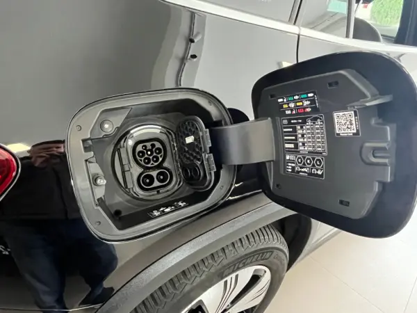 Mercedes-Benz EQA 250 Progressive 27