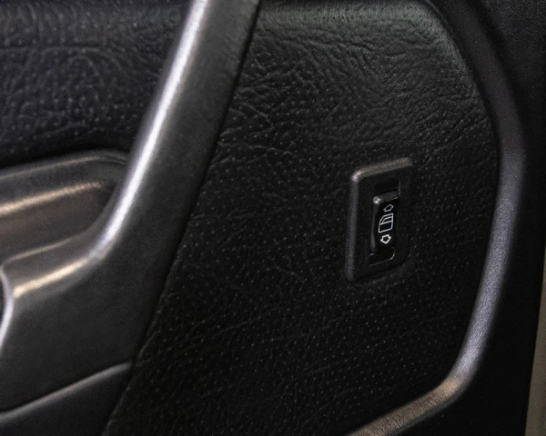 Mercedes-Benz 190 E 2.5-16v 16