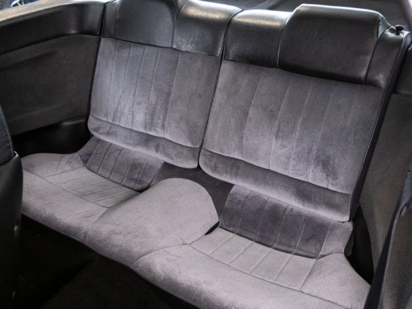 Toyota Corolla Coupe GT (AE86) 16