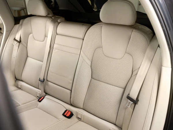 Volvo V90 D5 Inscription AWD Geartronic 30