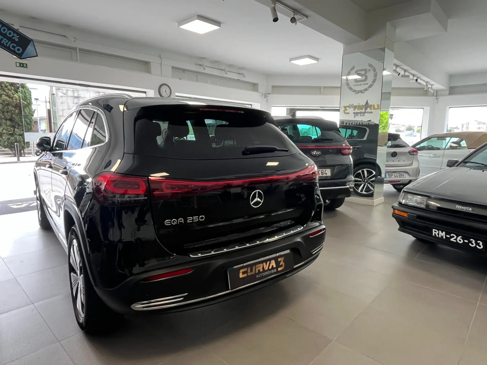 Mercedes-Benz EQA 250 Progressive 5