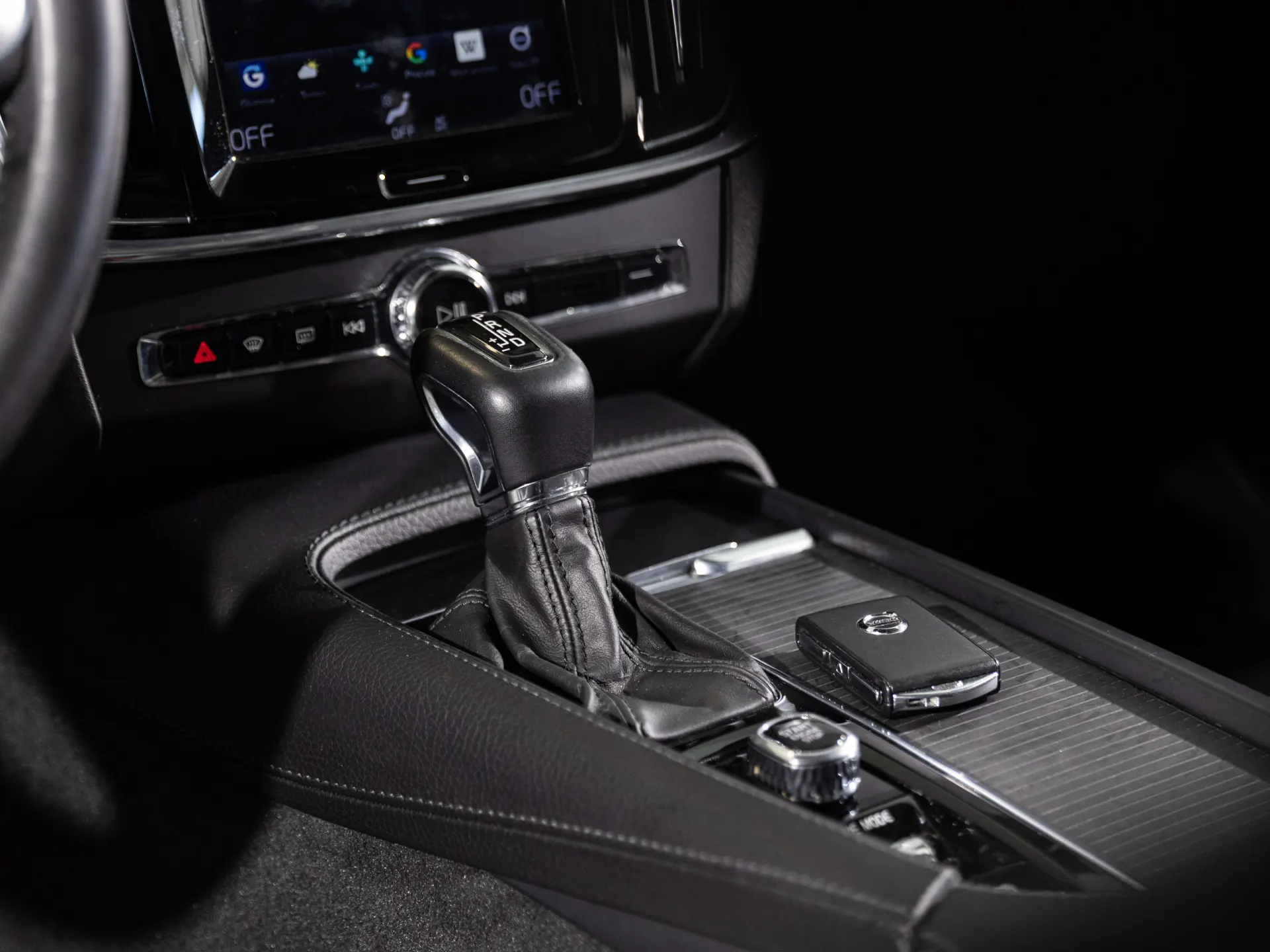 Volvo V90 2.0 D5 Momentum AWD Geartronic 22