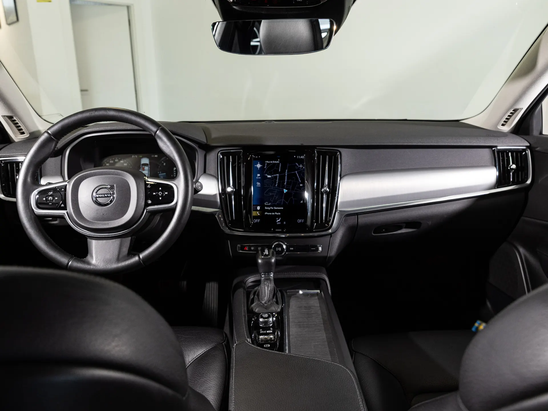 Volvo V90 2.0 D5 Momentum AWD Geartronic 32