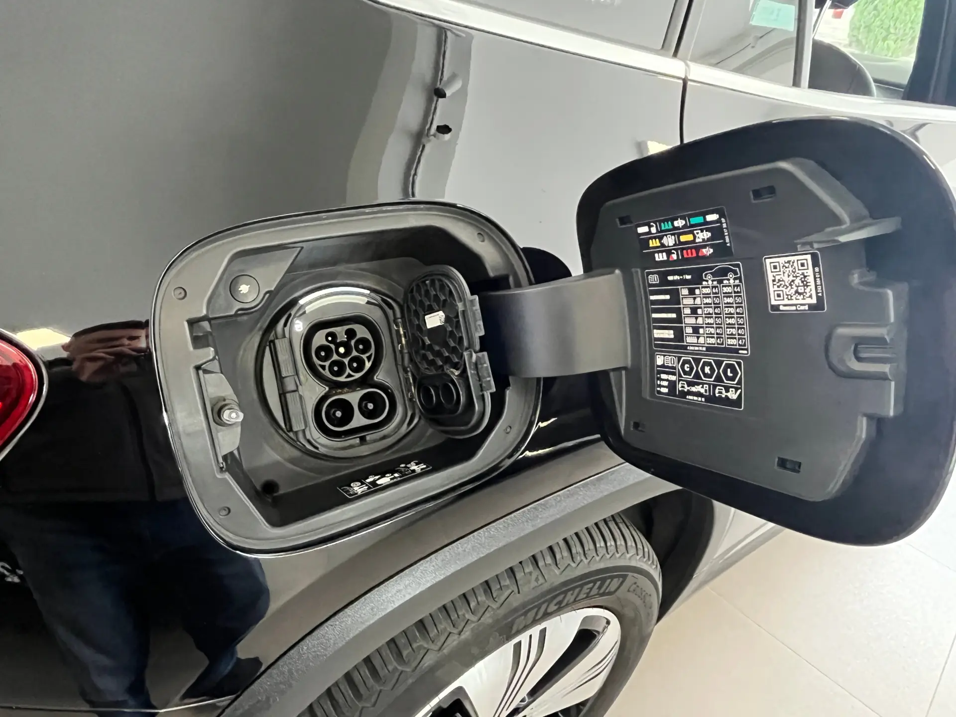 Mercedes-Benz EQA 250 Progressive 27