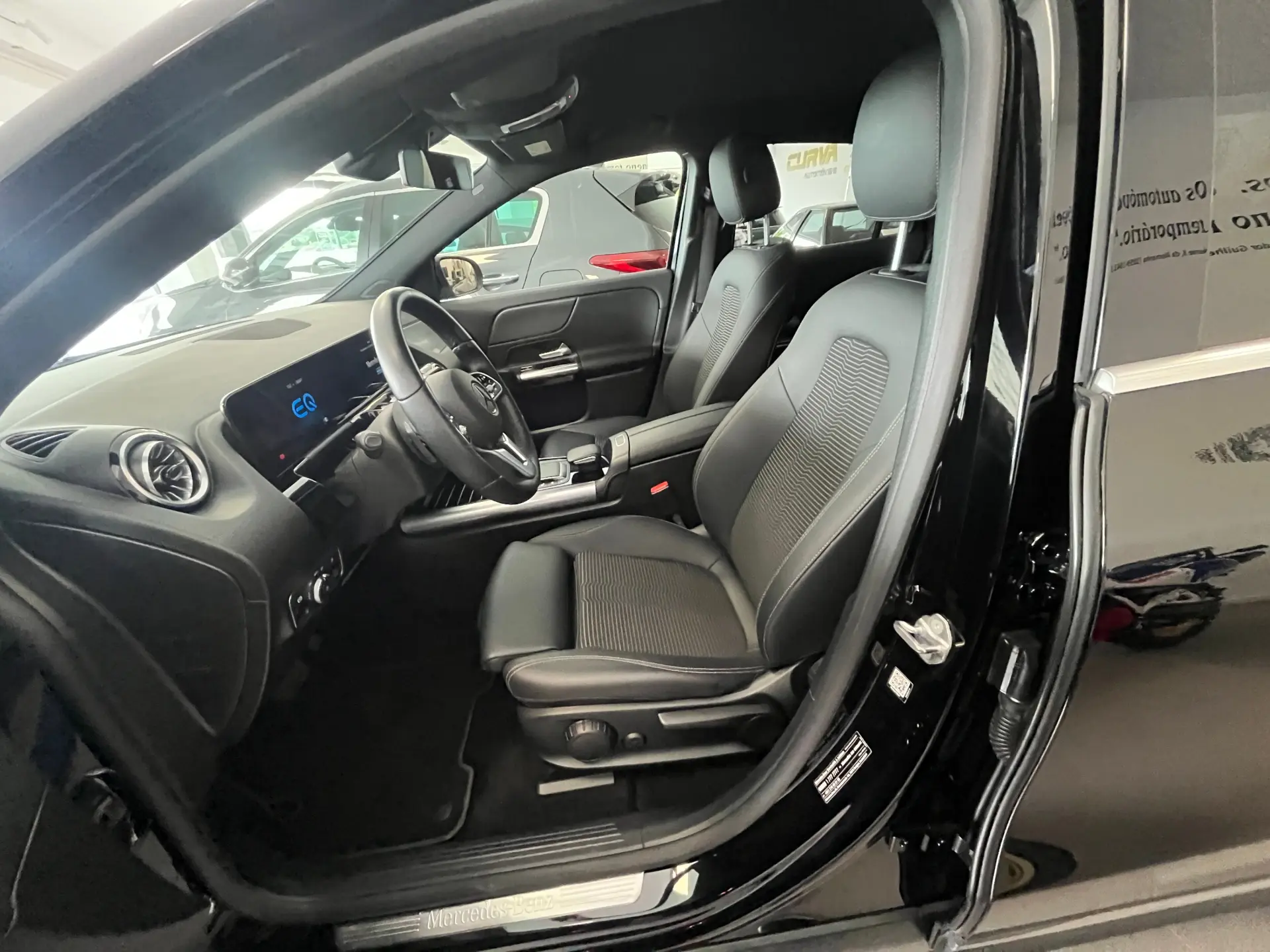 Mercedes-Benz EQA 250 Progressive 11