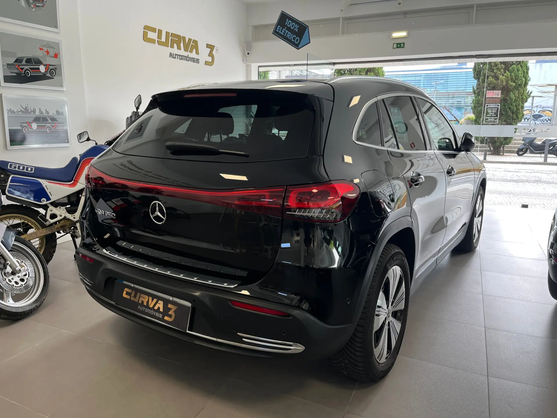 Mercedes-Benz EQA 250 Progressive 3