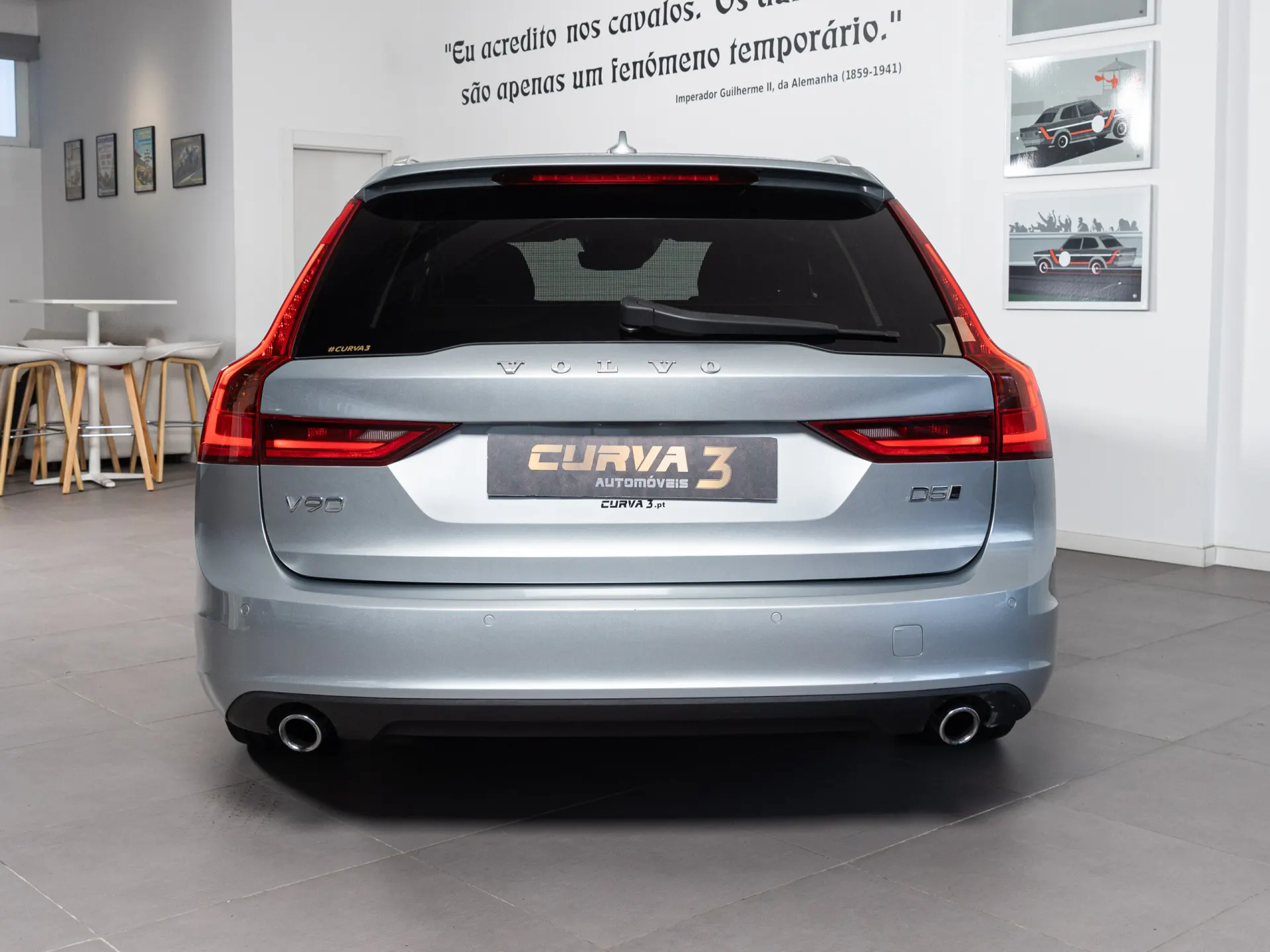 Volvo V90 2.0 D5 Momentum AWD Geartronic 4