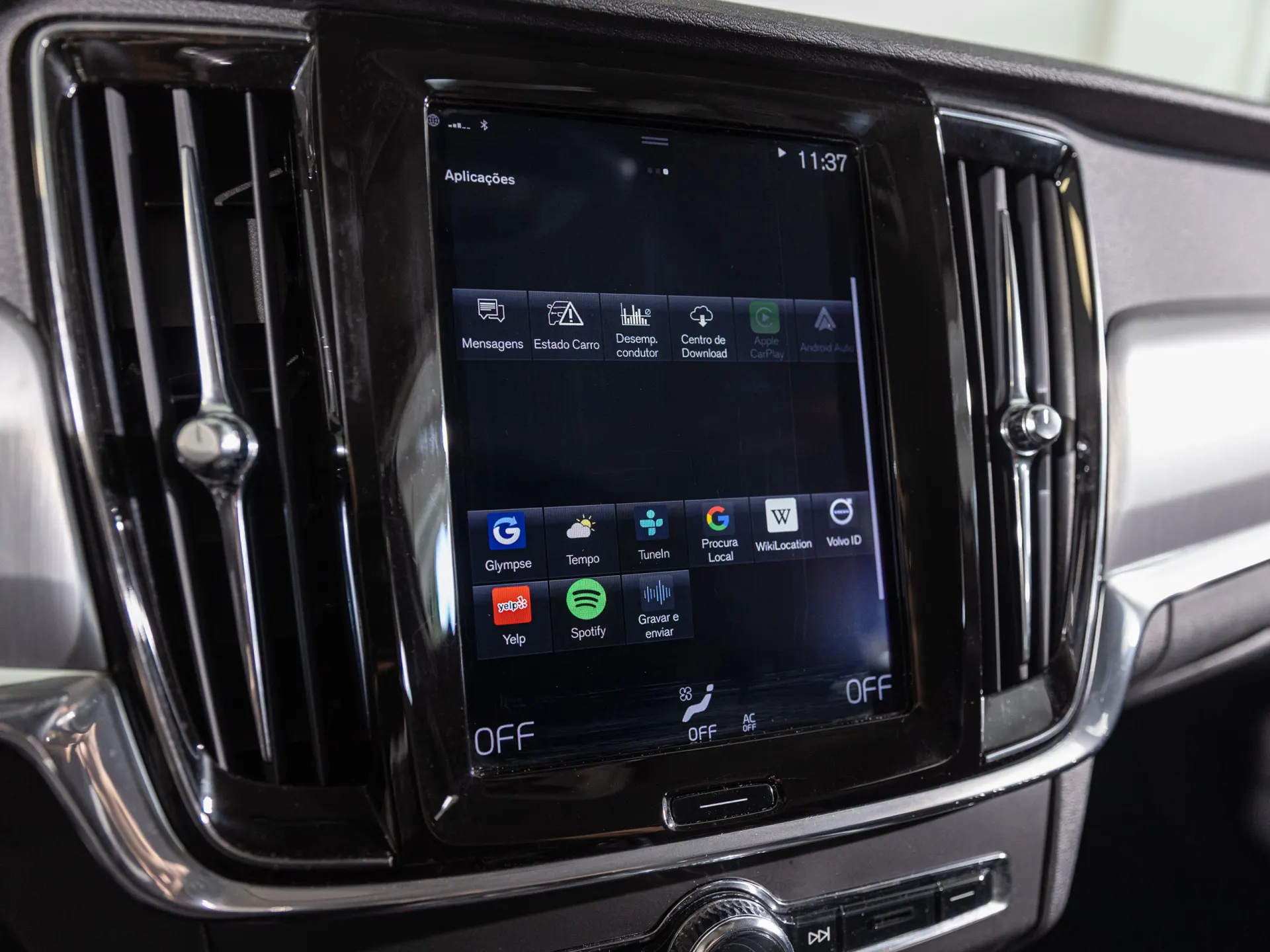 Volvo V90 2.0 D5 Momentum AWD Geartronic 31