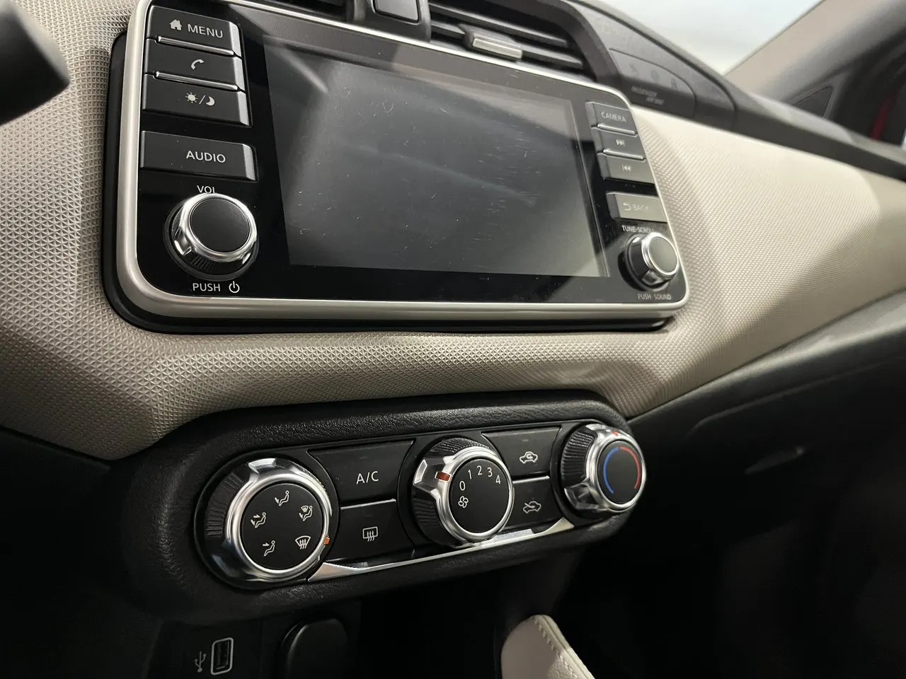 Nissan Micra 1.0 IG-T N-Connecta 22