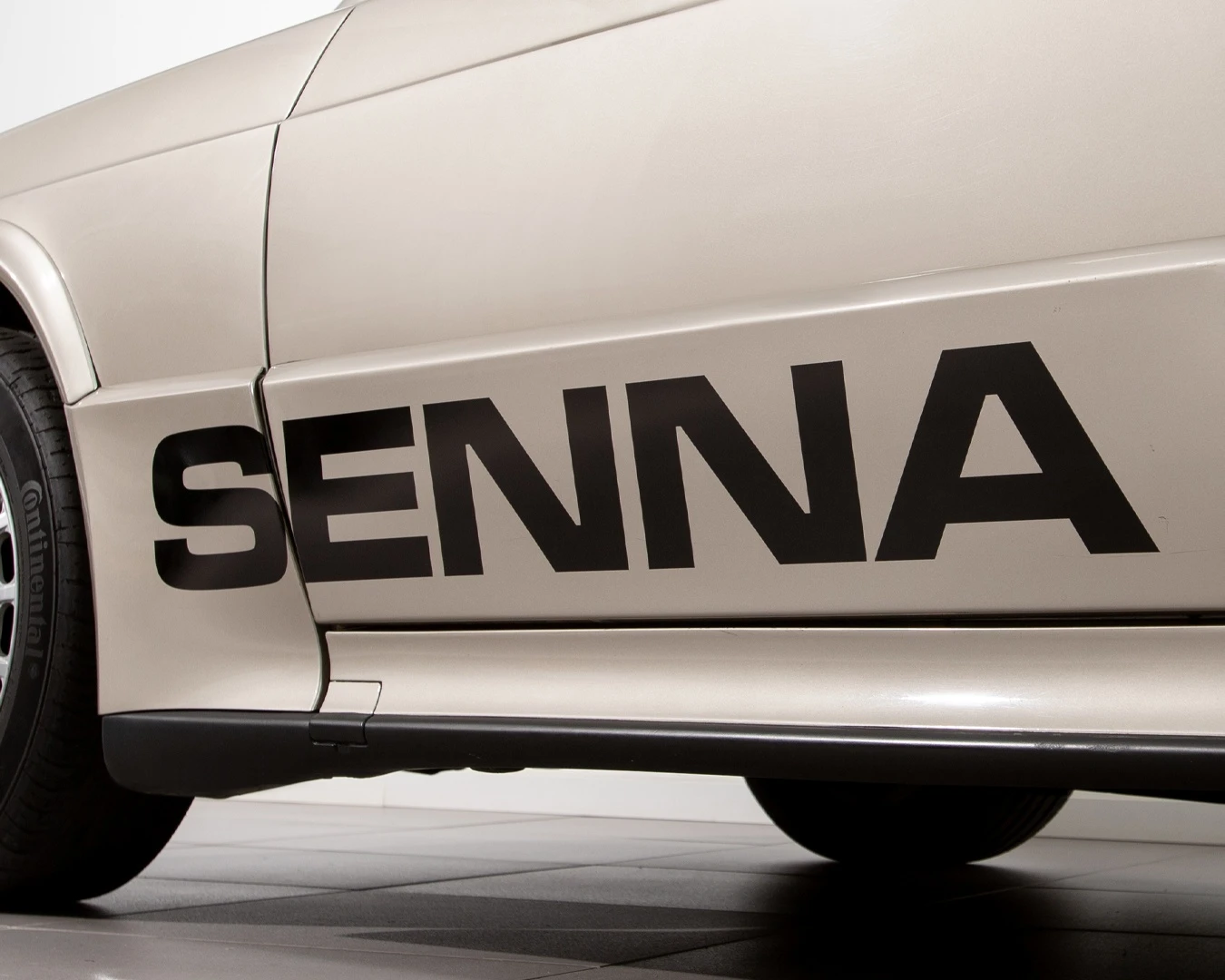 Mercedes-Benz 190 E 2.5-16v 7