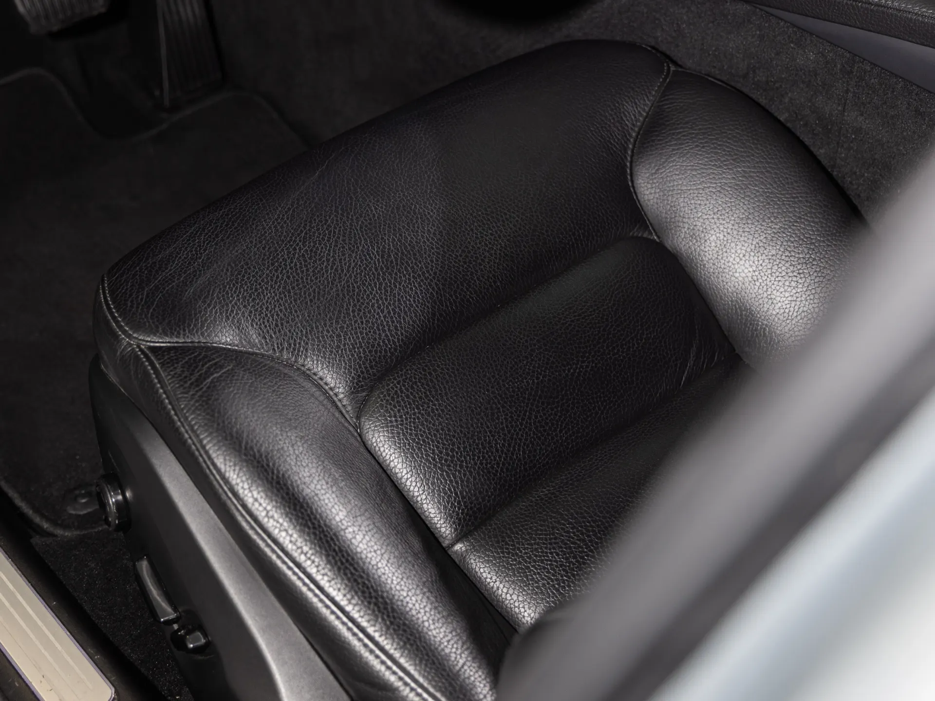 Volvo V90 2.0 D5 Momentum AWD Geartronic 23