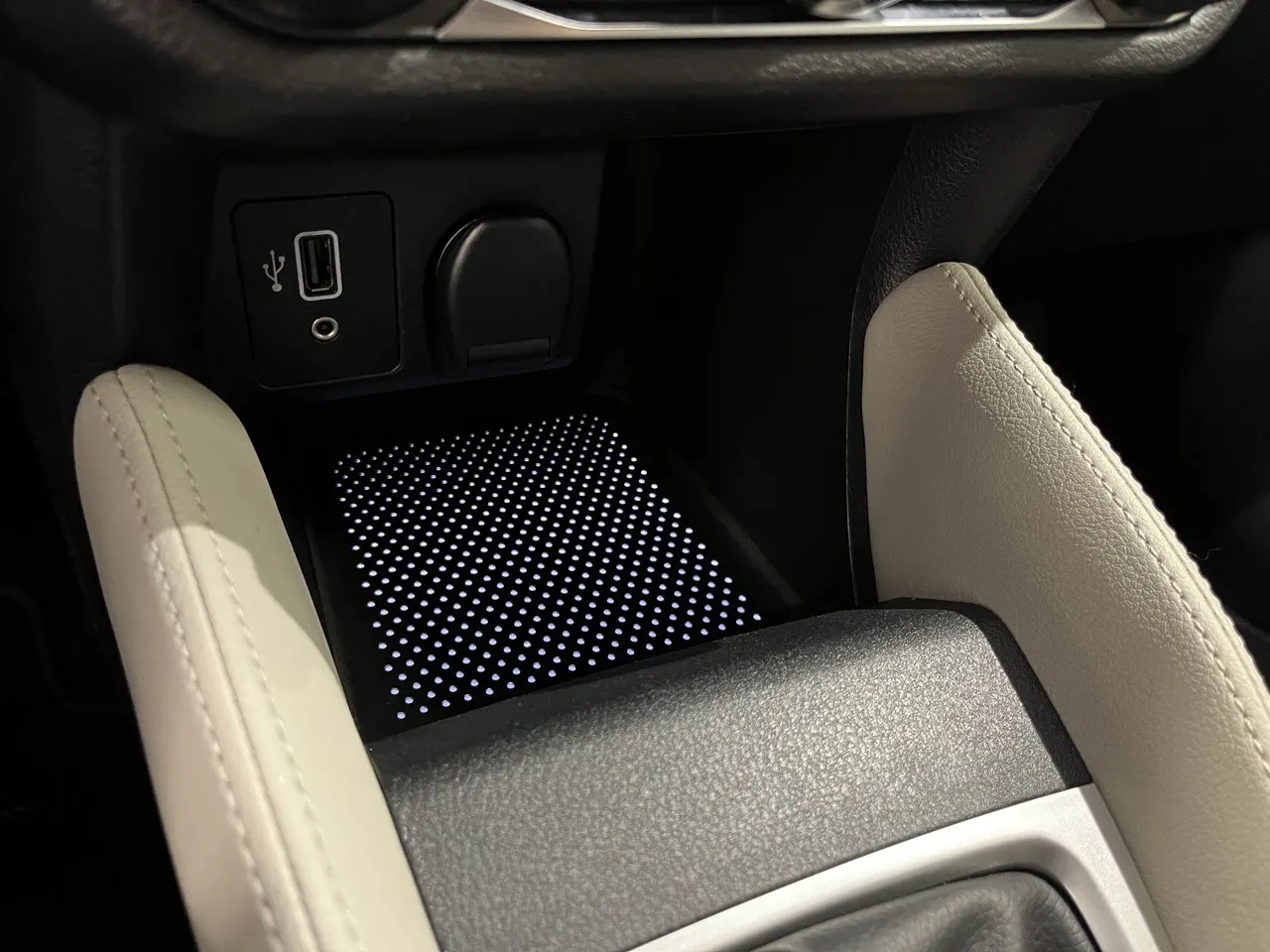 Nissan Micra 1.0 IG-T N-Connecta 24