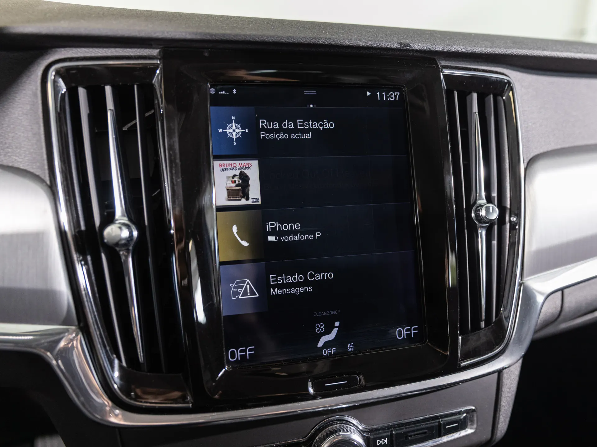 Volvo V90 2.0 D5 Momentum AWD Geartronic 25