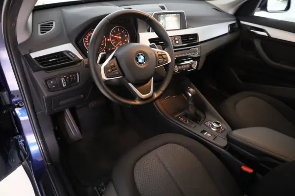 BMW X1 18 d sDrive Auto Advantage 27