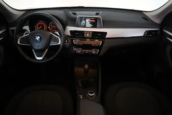 BMW X1 18 d sDrive Auto Advantage 21