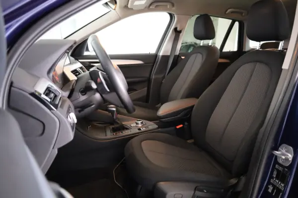 BMW X1 18 d sDrive Auto Advantage 28