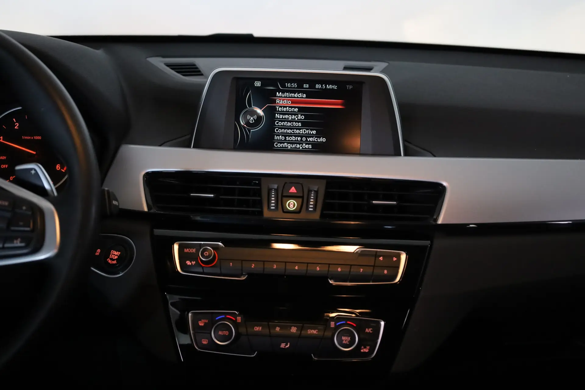 BMW X1 18 d sDrive Auto Advantage 23