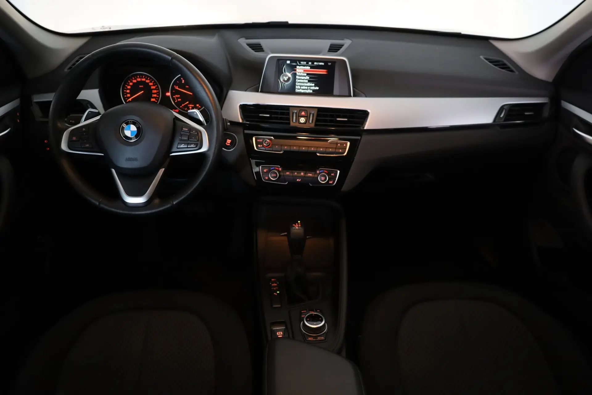 BMW X1 18 d sDrive Auto Advantage 21