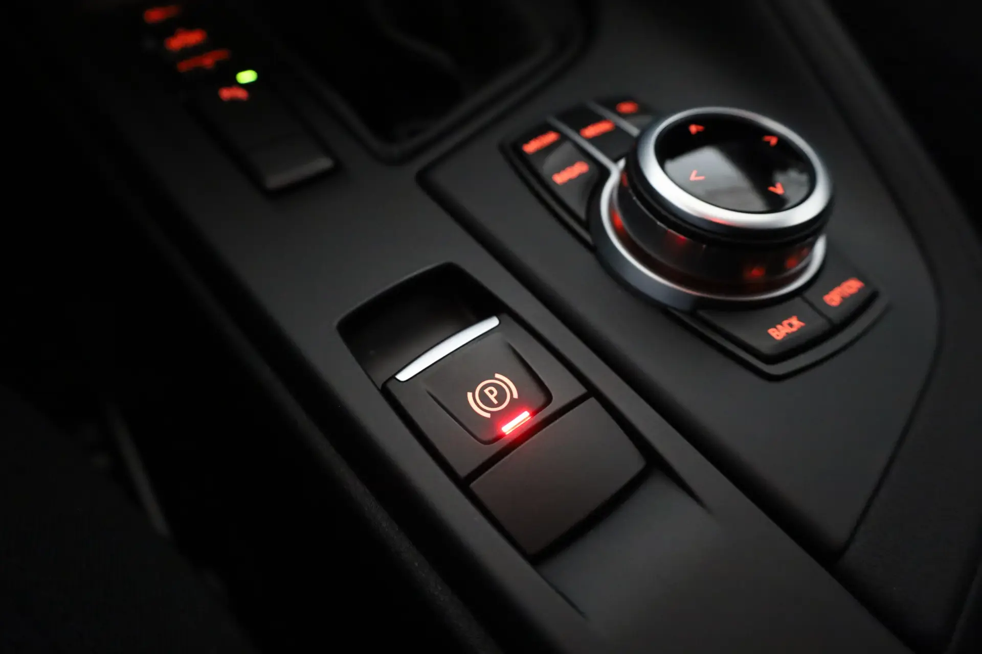 BMW X1 18 d sDrive Auto Advantage 38