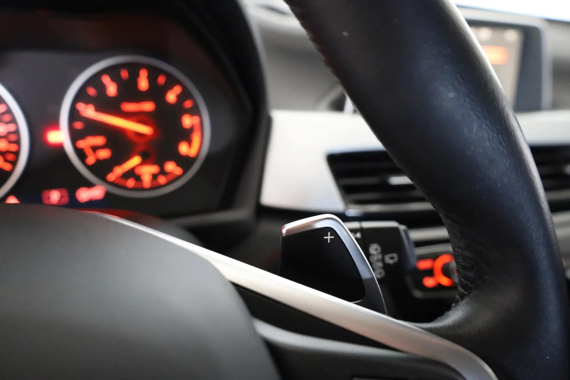 BMW X1 18 d sDrive Auto Advantage 32