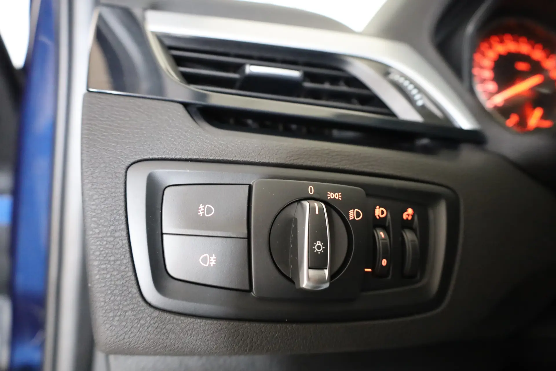 BMW X1 18 d sDrive Auto Advantage 29