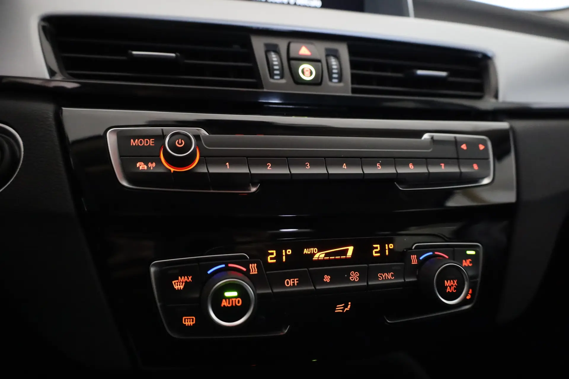 BMW X1 18 d sDrive Auto Advantage 41