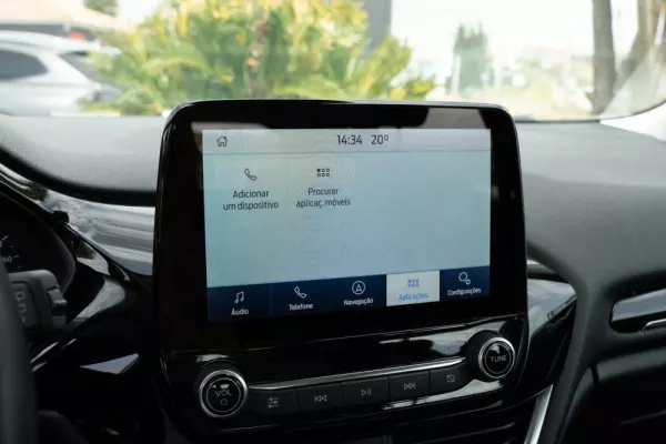 Ford Fiesta 1.0 EcoBoost MHEV Vignale 12