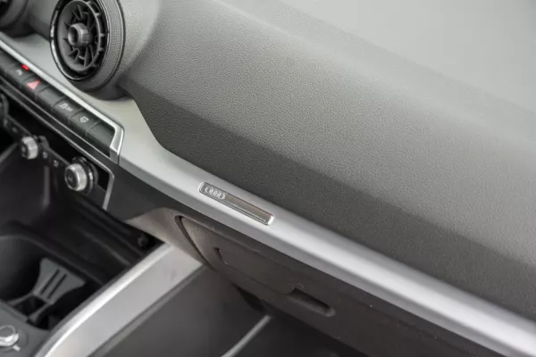 Audi Q2 30 TFSI Design S tronic 16