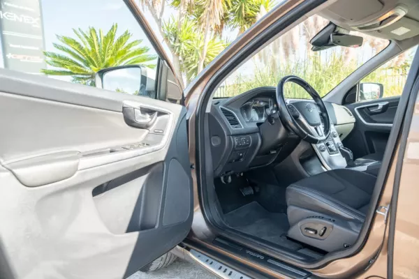 Volvo XC 60 2.0 D3 Summum Geartronic 15