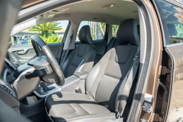 Volvo XC 60 2.0 D3 Summum Geartronic 17