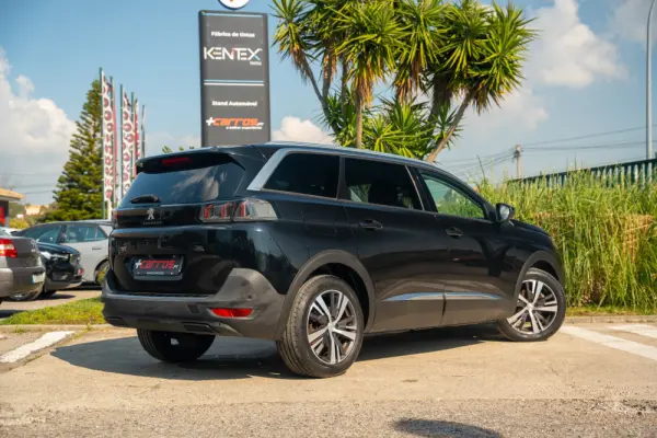 Peugeot 5008 1.5 BlueHDi Allure EAT8 4