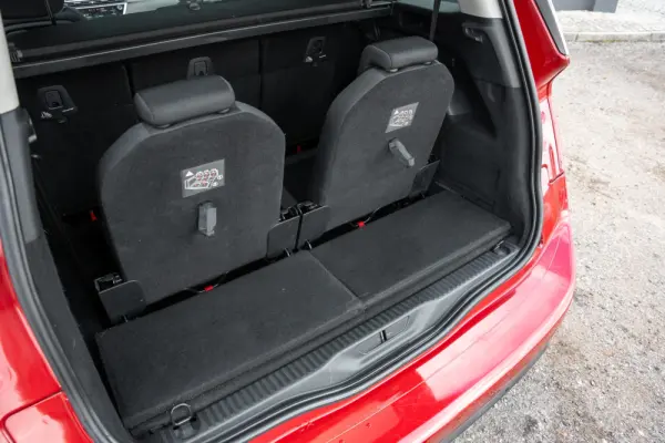 Citroën Grand C4 Spacetourer 1.5 BlueHDi Shine EAT8 24