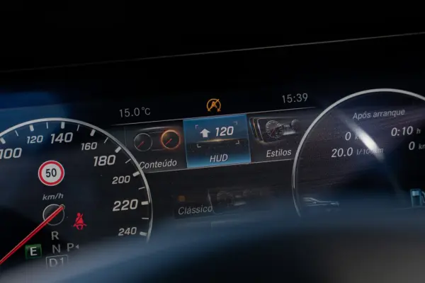 Mercedes-Benz E 220 d AMG Line Aut. 13