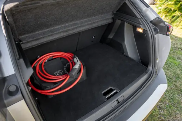 Peugeot e-2008 50 kWh GT 21