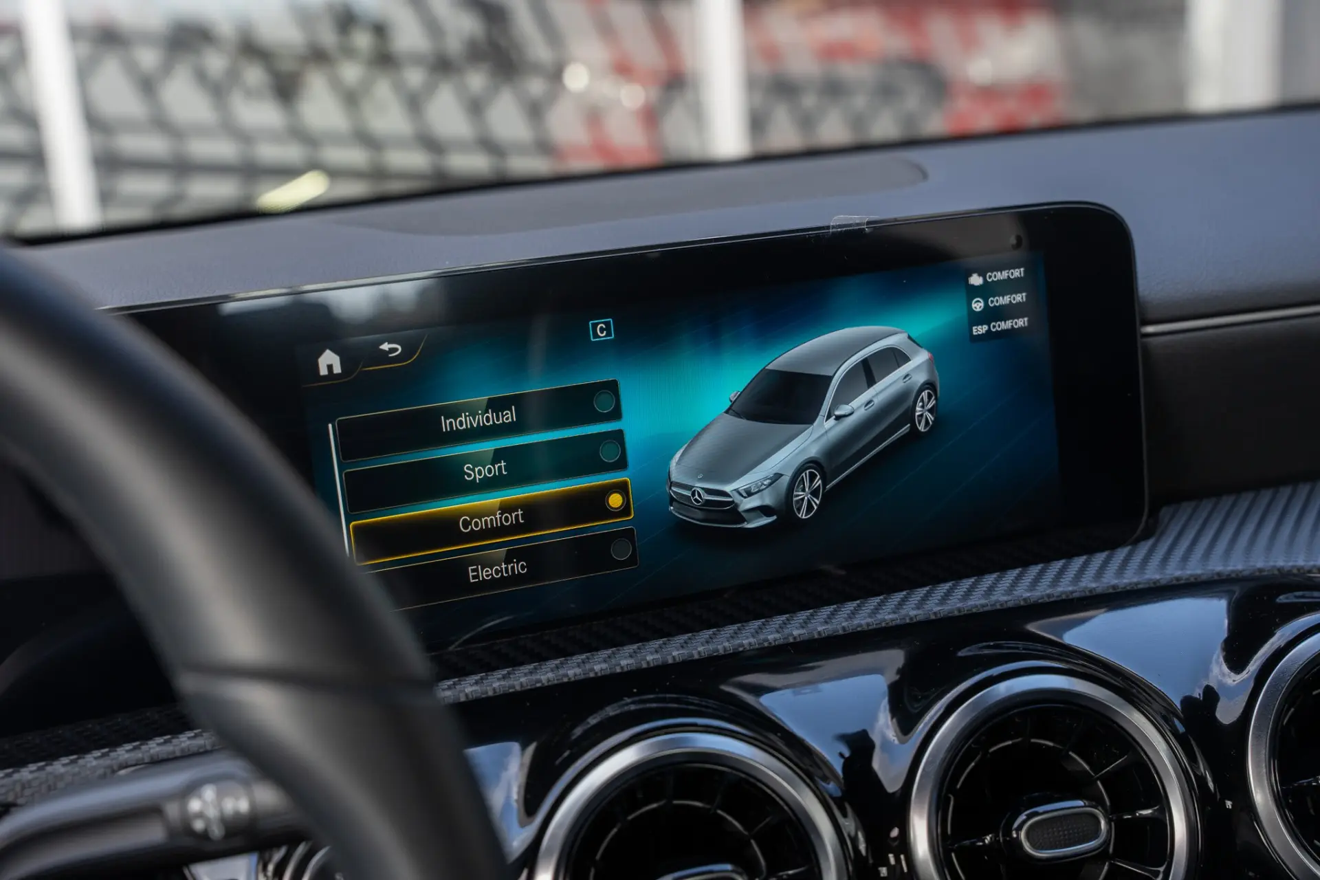 Mercedes-Benz A 250 e Style Plus 14