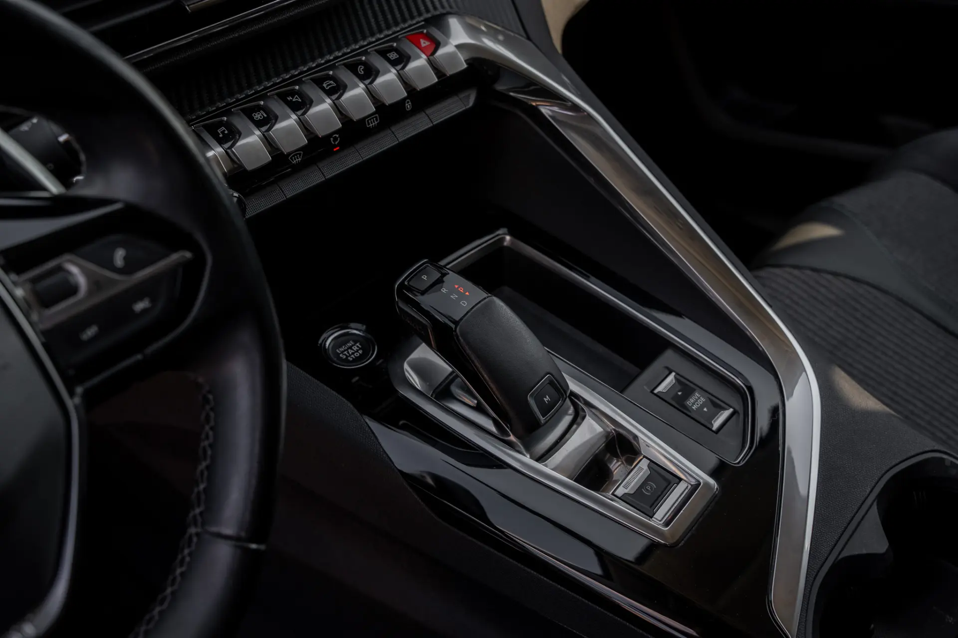 Peugeot 5008 1.5 BlueHDi Allure EAT8 10