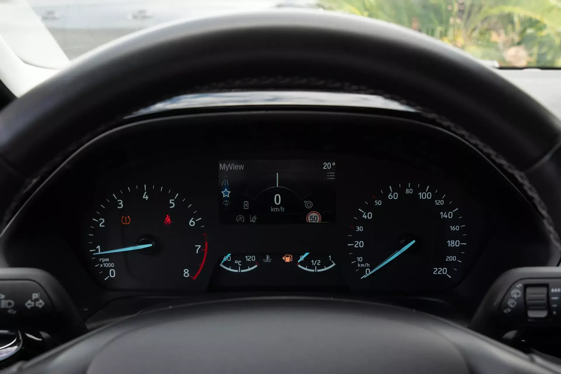 Ford Fiesta 1.0 EcoBoost MHEV Vignale 8