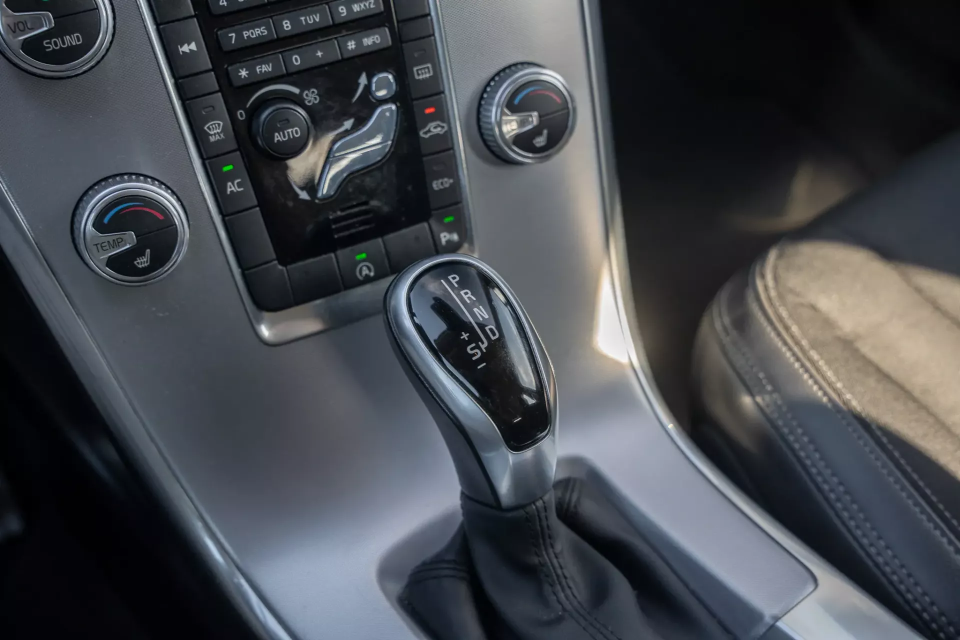 Volvo XC 60 2.0 D3 Summum Geartronic 14